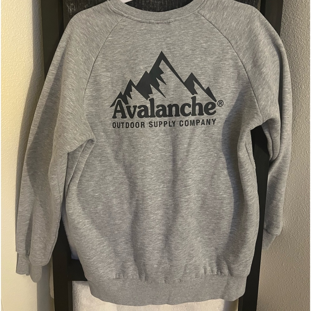 Avalanche outdoor supply company Crewneck